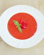 Гаспачо с клубникой