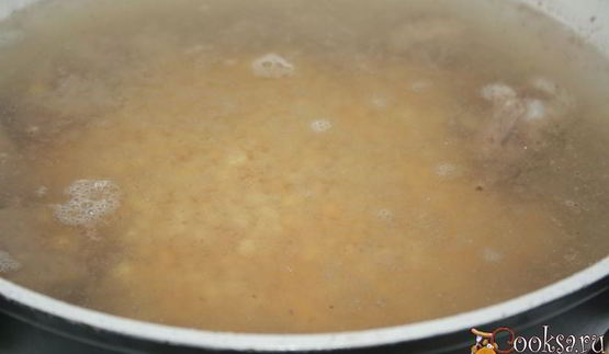 гороховый суп на баранине с кабачком и сарделькой