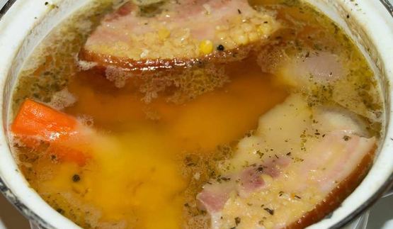 гороховый суп с копченой грудинкой