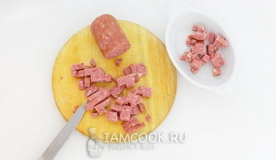 гороховый суп с копченой колбасой