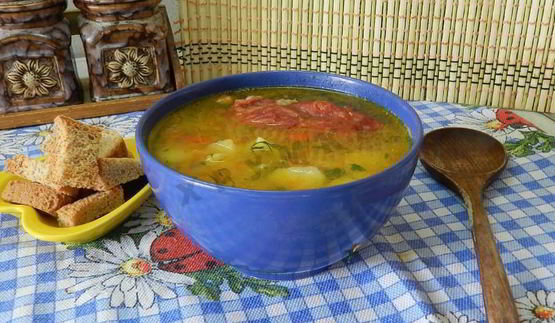 гороховый суп с копчеными ребрышками в мультиварке