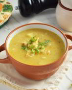 Гороховый суп с курицей и кокосовым молоком