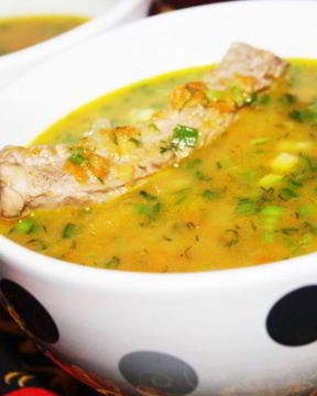 Гороховый суп со свиными ребрышками