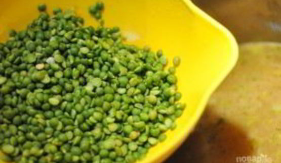 простой гороховый суп с копченостями