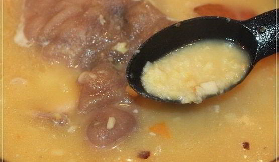 суп гороховый с рулькой поросячьей