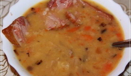 суп гороховый с рулькой поросячьей