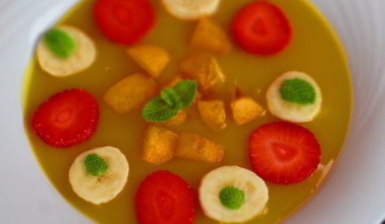 фруктово-ягодный холодный суп