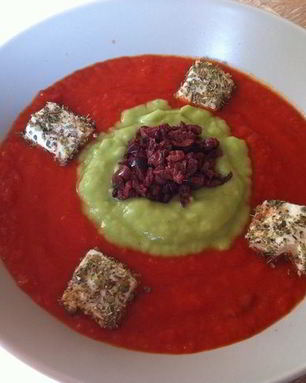 Греческий холодный суп-пюре с маслинами