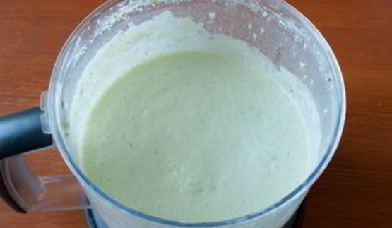 холодный огуречный суп с зеленью