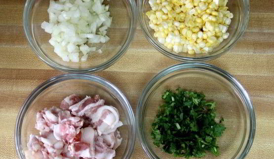 холодный суп из авокадо с начинкой