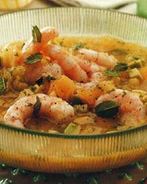 Холодный суп из дыни с креветками и авокадо