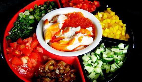 холодный суп-пюре авокадо и компания