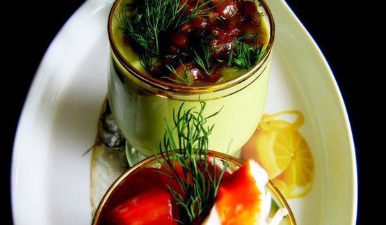 холодный суп-пюре авокадо и компания