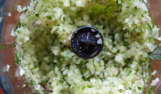 холодный суп-пюре из кольраби