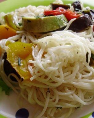 Лапша кукси с запеченными овощами