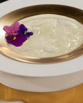 Суп-крем из спаржи с палтусом холодного копчения