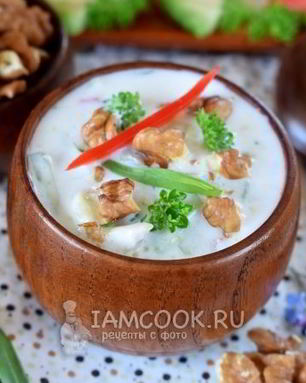 Суп Таратор с авокадо и тархуном