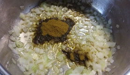 легкий крем-суп из кабачков с карри