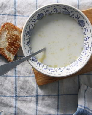 Молочный суп с макаронами