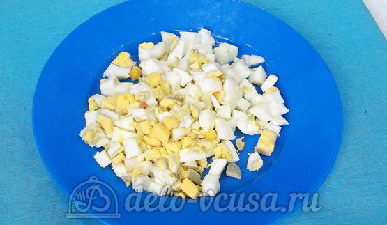 окрошка без мяса с красной икрой