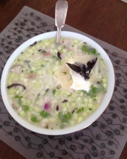 Рецепт окрошки на белом квасе с редькой и горчицей