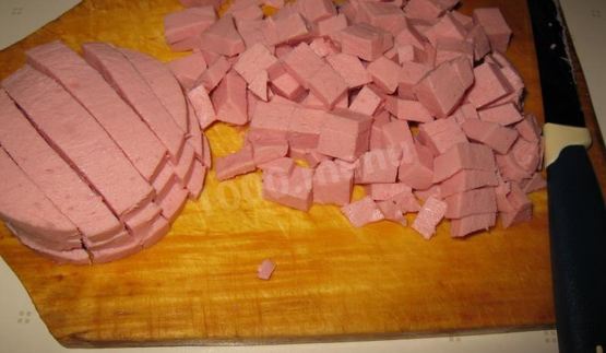 окрошка на кефире классическая с колбасой