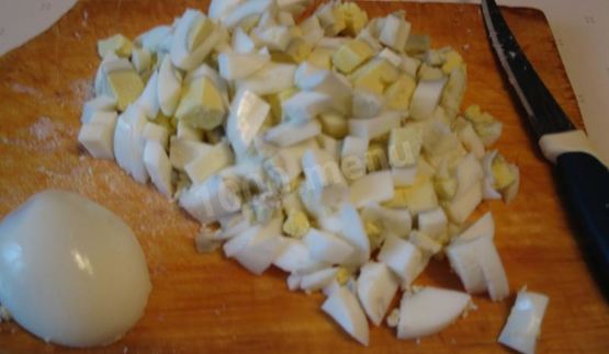 окрошка на кефире классическая с колбасой