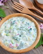 Окрошка на кефире с крапивой и мятой