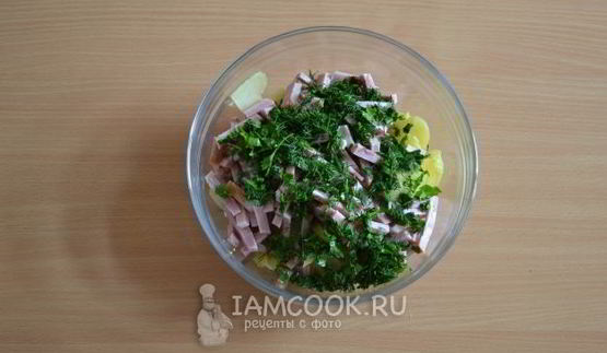 окрошка с колбасой на квасе