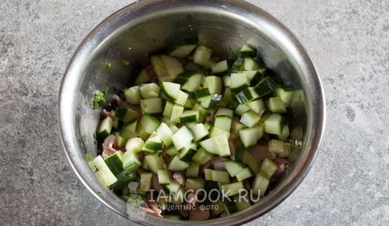 окрошка с копченой курицей