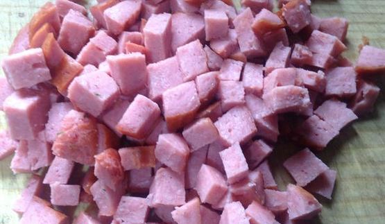 окрошка с куриной грудкой и помидорами