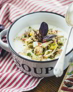 Окрошка с куриной грудкой на кефире