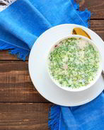 Окрошка с минеральной водой, кефиром и морковью