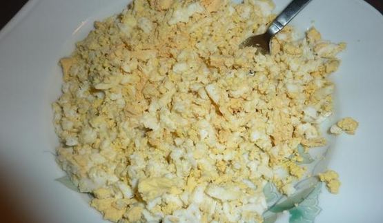 окрошка с редисом и шпинатом