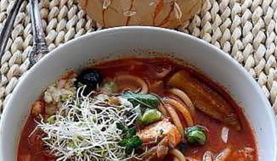 минестроне с рыбой и спагетти