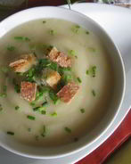 Овощной крем-суп с сухариками