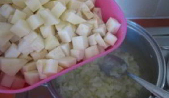 овощной крем-суп с сухариками