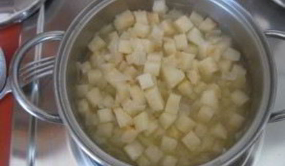 овощной крем-суп с сухариками