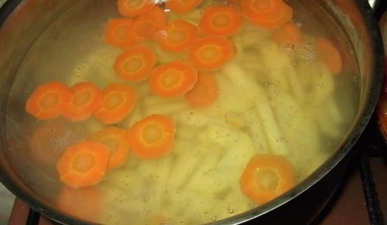 суп овощной с фрикадельками