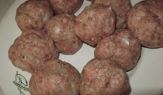 суп овощной с фрикадельками