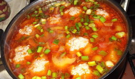 суп овощной с фрикадельками