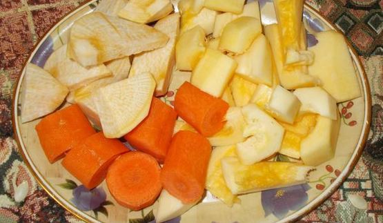 воскресный крем-суп с цыпленком и овощами