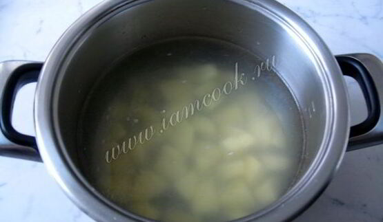 рассольник с форелью