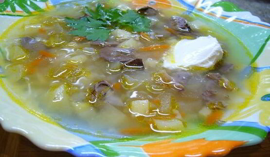 рассольник с куриными потрошками