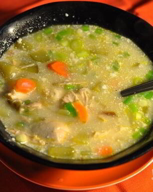 Рассольник с курицей и перловой крупой