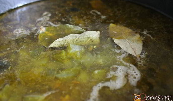 рассольник с лесными грибами в мультиварке