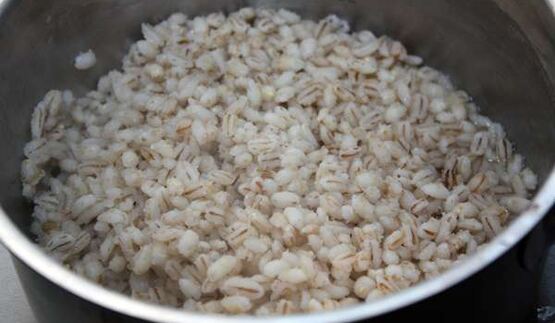 рассольник с перловкой и куриными сердечками