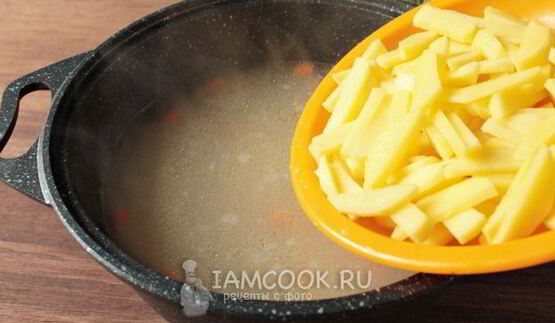 рассольник с рисом и крапивой