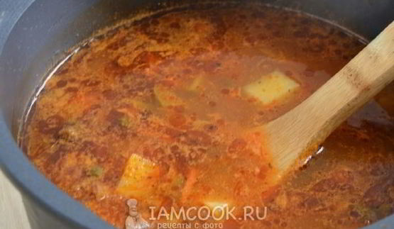 вегетарианский рассольник с сушеными грибами