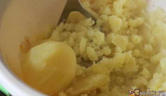 щи из кислой капусты с перловкой на мясном бульоне